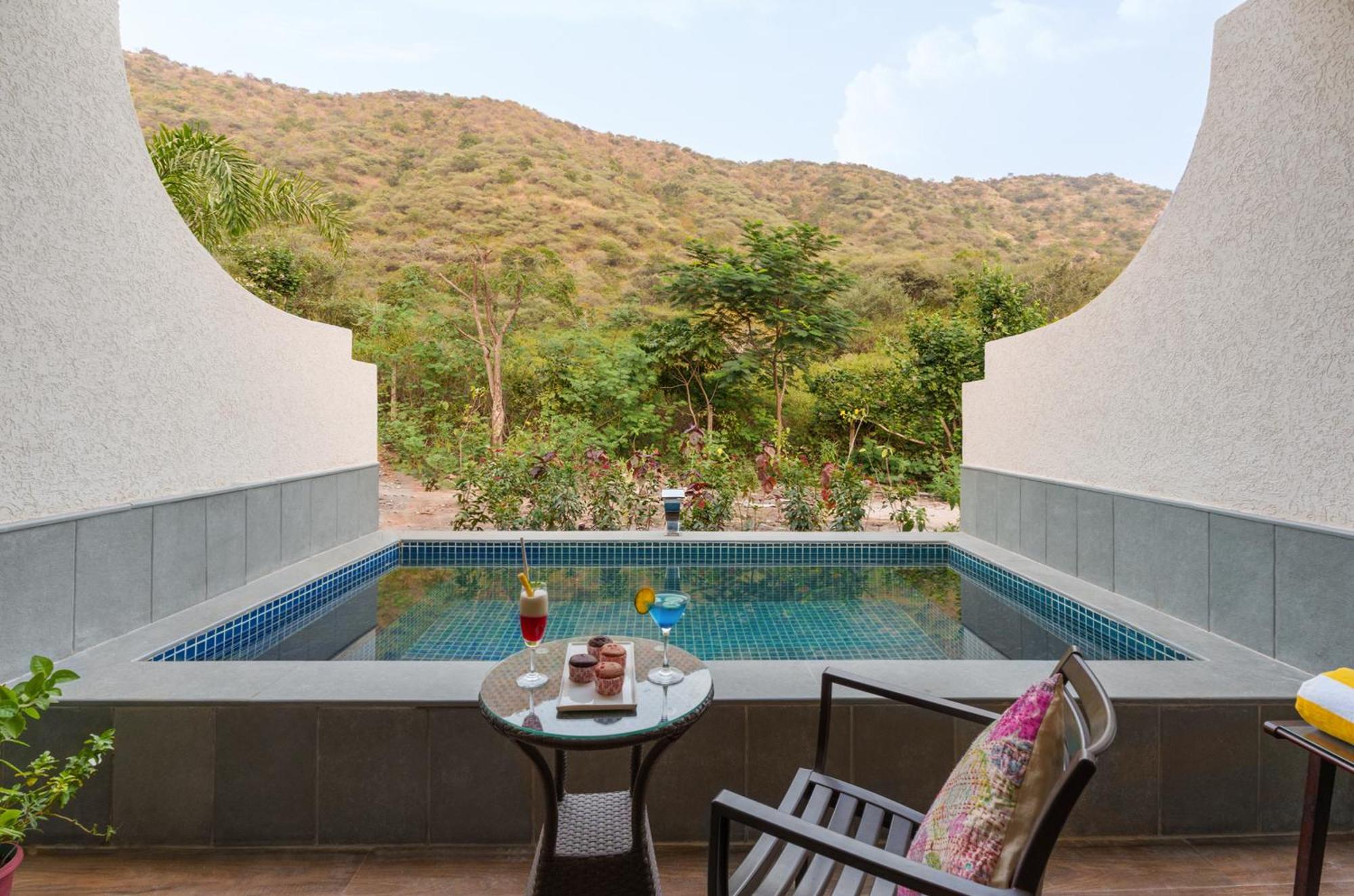 Anandam - Jacuzzi & Private Pool Villas In Udaipur Exterior photo